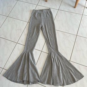 NWT Bell bottom flared legging pants sz small